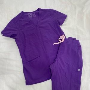 Figs purple, technical collection set, two pocket top, straight legs bottom XS